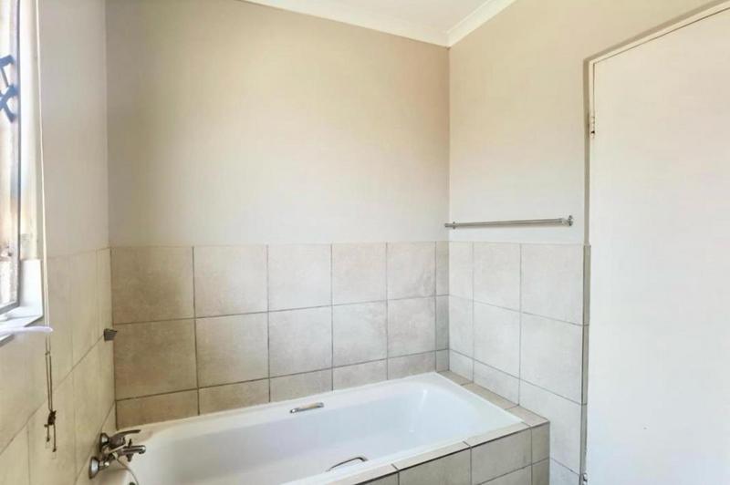 To Let 3 Bedroom Property for Rent in The Orchards Gauteng