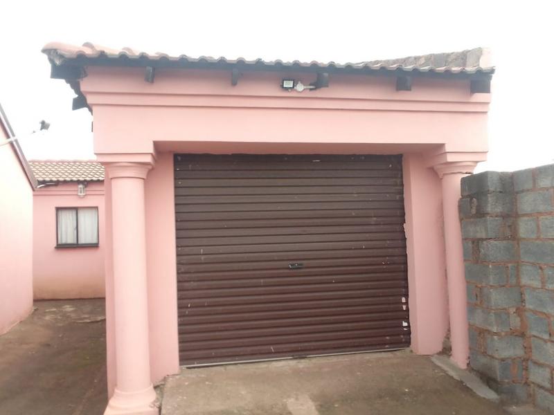 2 Bedroom Property for Sale in Palm Ridge Gauteng