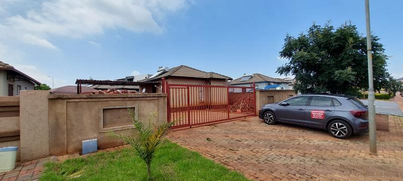 2 Bedroom Property for Sale in The Orchards Gauteng