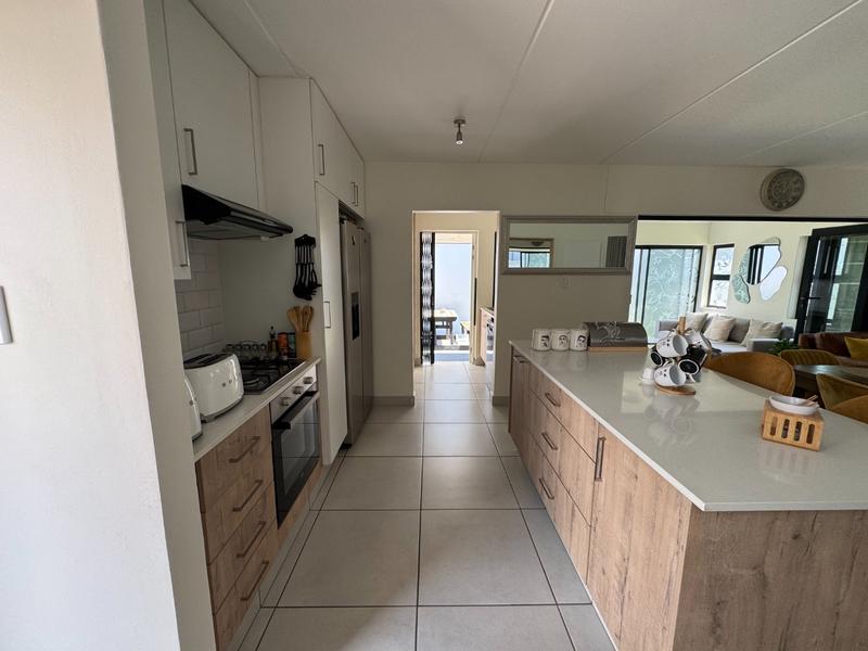 To Let 4 Bedroom Property for Rent in Wilgeheuwel Gauteng