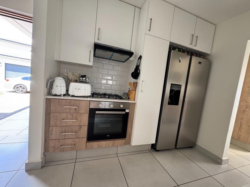 To Let 4 Bedroom Property for Rent in Wilgeheuwel Gauteng