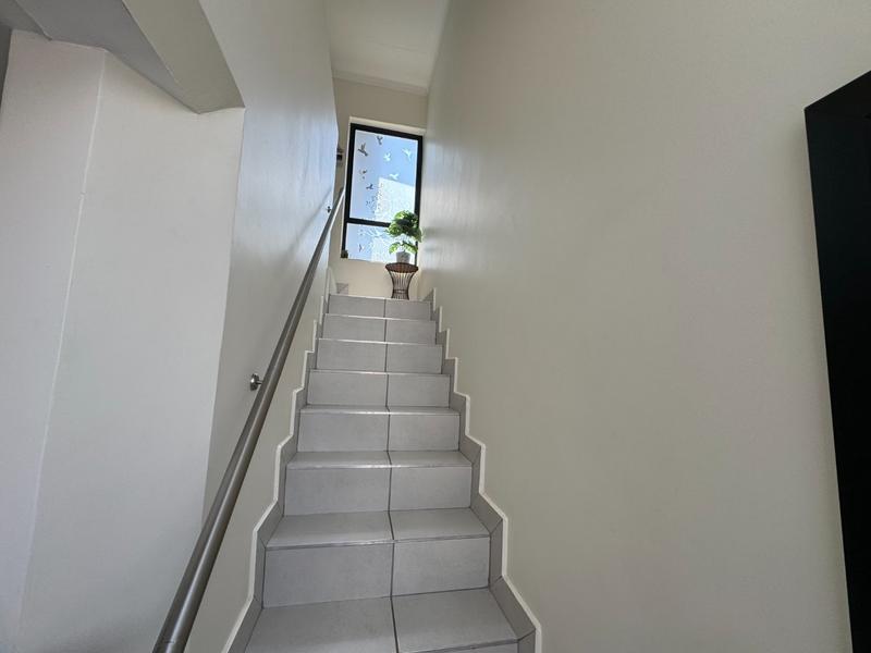 To Let 4 Bedroom Property for Rent in Wilgeheuwel Gauteng