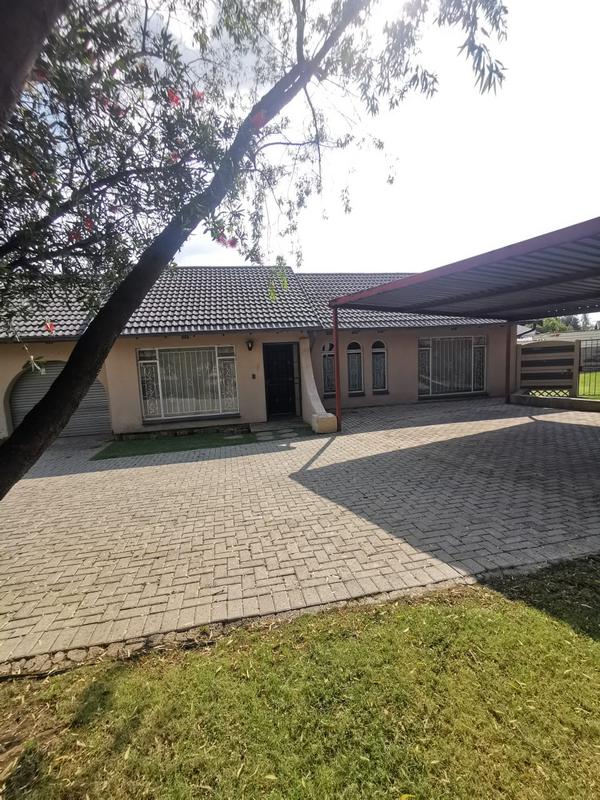 3 Bedroom Property for Sale in Birch Acres Gauteng