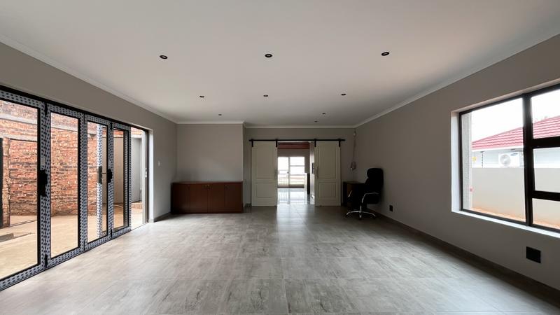 3 Bedroom Property for Sale in New Redruth Gauteng