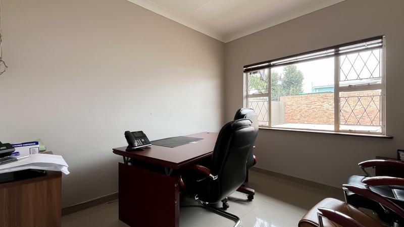 3 Bedroom Property for Sale in New Redruth Gauteng