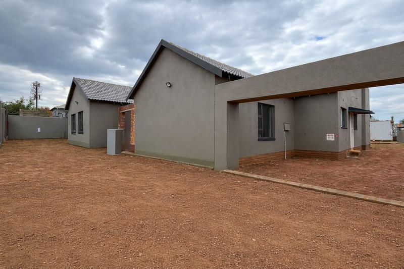 3 Bedroom Property for Sale in New Redruth Gauteng