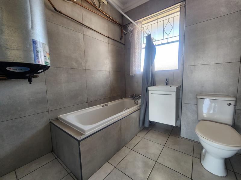 3 Bedroom Property for Sale in New Redruth Gauteng