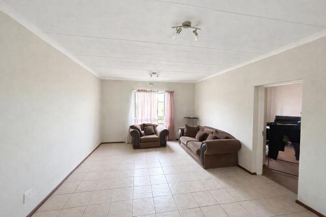 2 Bedroom Property for Sale in Noordwyk Gauteng