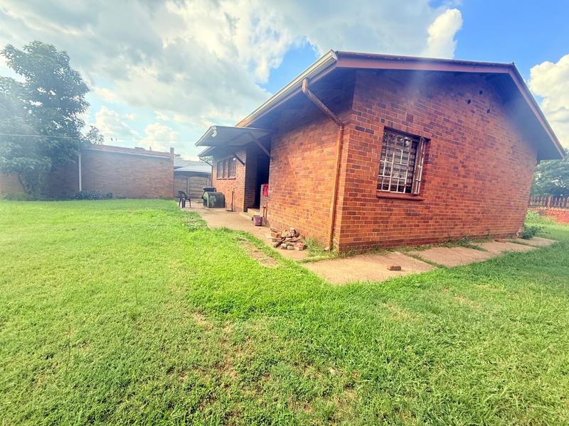 3 Bedroom Property for Sale in Vanderbijlpark CW 5 Gauteng