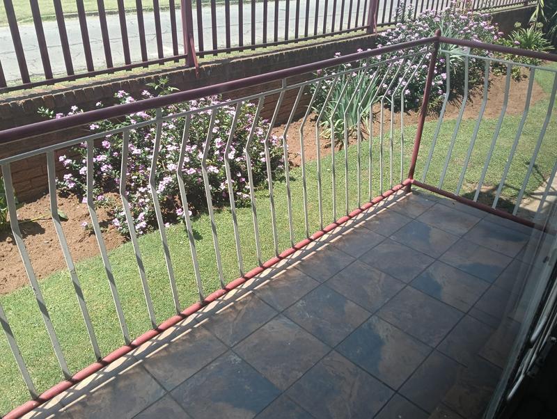 To Let 1 Bedroom Property for Rent in Strubenvale Gauteng