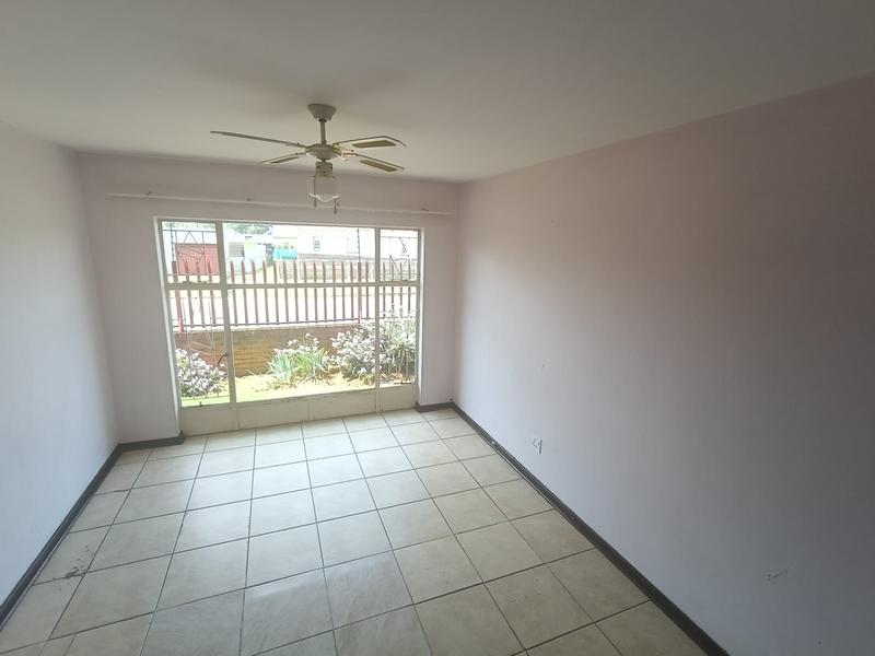 To Let 1 Bedroom Property for Rent in Strubenvale Gauteng