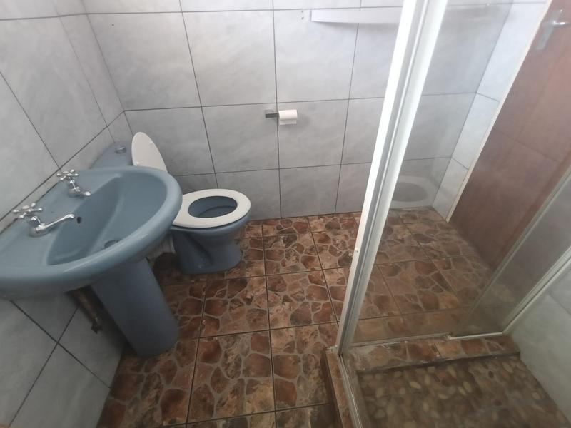 To Let 1 Bedroom Property for Rent in Strubenvale Gauteng