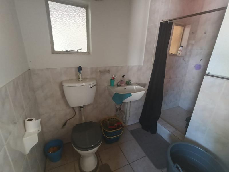 To Let 2 Bedroom Property for Rent in Strubenvale Gauteng