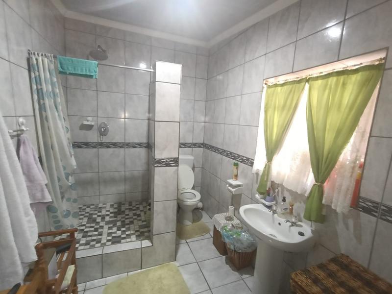 To Let 2 Bedroom Property for Rent in Strubenvale Gauteng