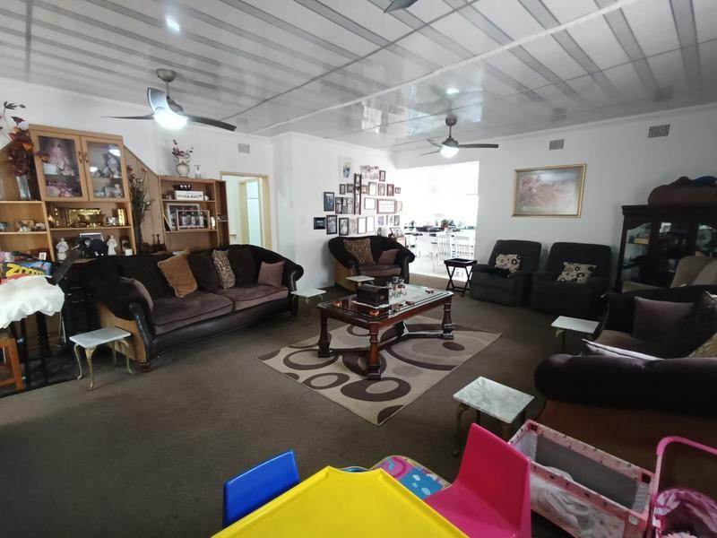 5 Bedroom Property for Sale in Selection Park Gauteng