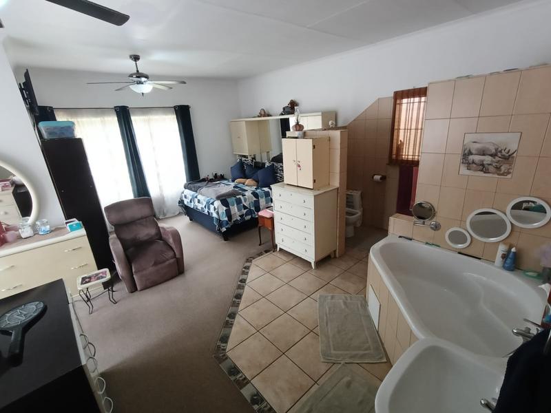 5 Bedroom Property for Sale in Selection Park Gauteng