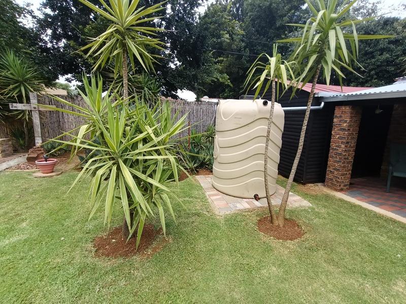 5 Bedroom Property for Sale in Selection Park Gauteng