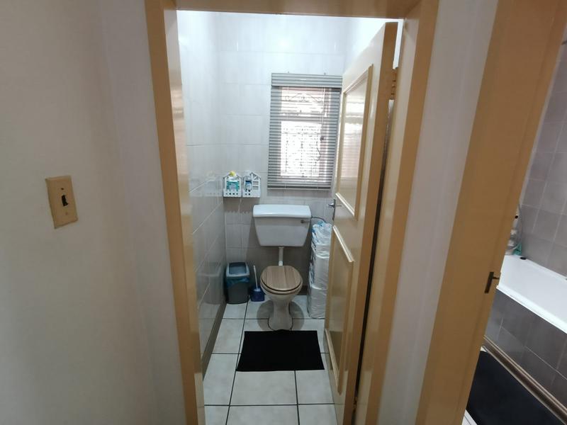 5 Bedroom Property for Sale in Selection Park Gauteng