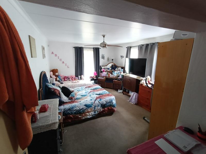 5 Bedroom Property for Sale in Selection Park Gauteng