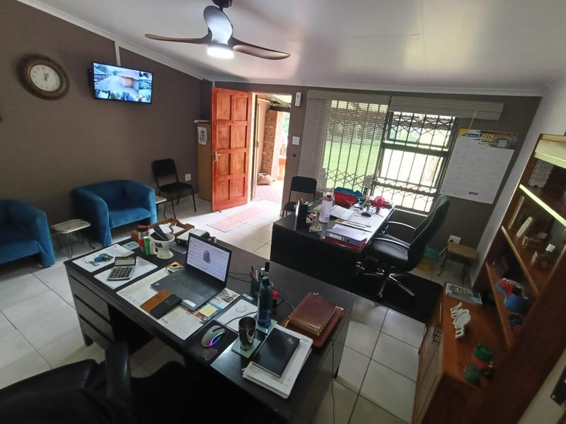 5 Bedroom Property for Sale in Selection Park Gauteng