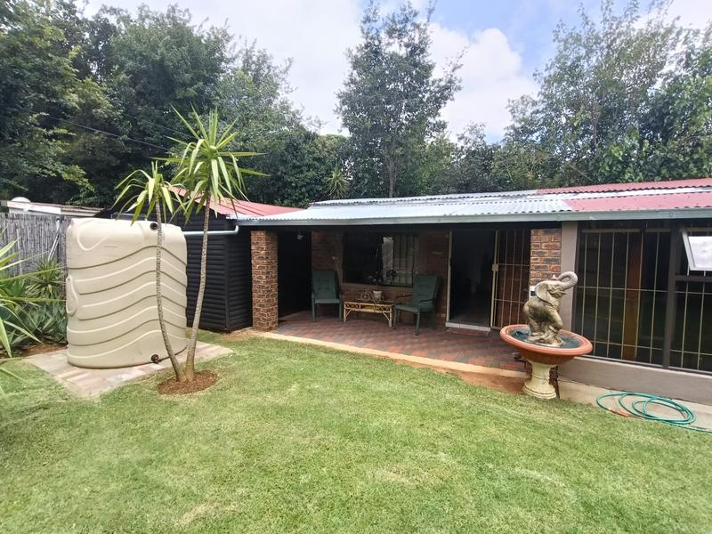 5 Bedroom Property for Sale in Selection Park Gauteng