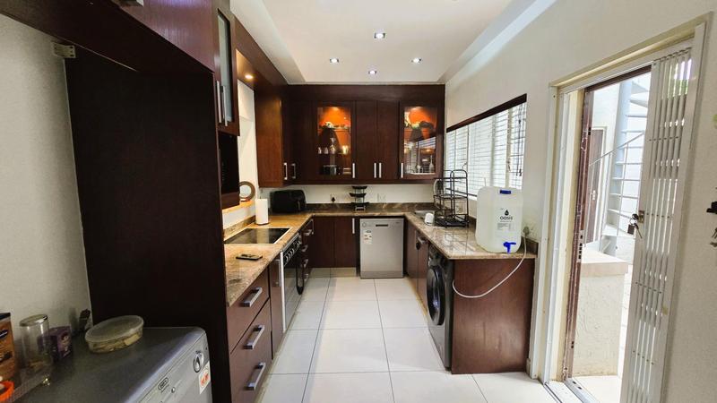 To Let 4 Bedroom Property for Rent in River Club Gauteng