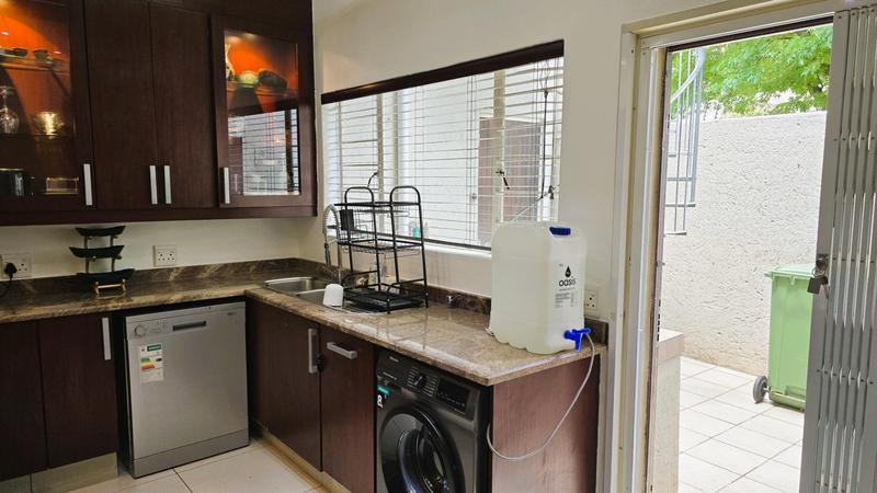 To Let 4 Bedroom Property for Rent in River Club Gauteng