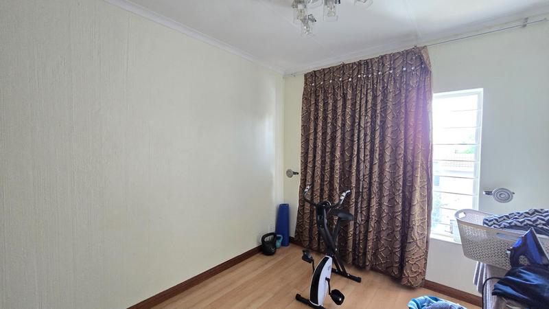 To Let 4 Bedroom Property for Rent in River Club Gauteng