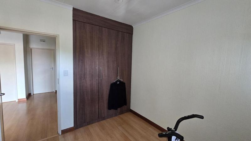 To Let 4 Bedroom Property for Rent in River Club Gauteng
