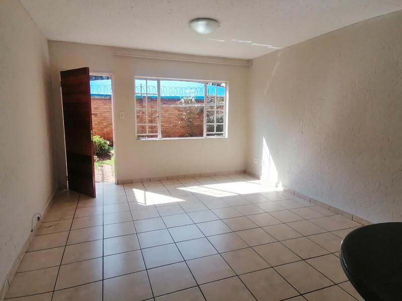 To Let 2 Bedroom Property for Rent in Kenleaf Gauteng