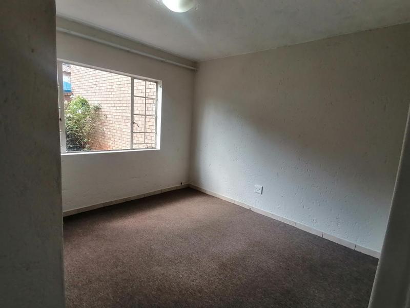 To Let 2 Bedroom Property for Rent in Kenleaf Gauteng