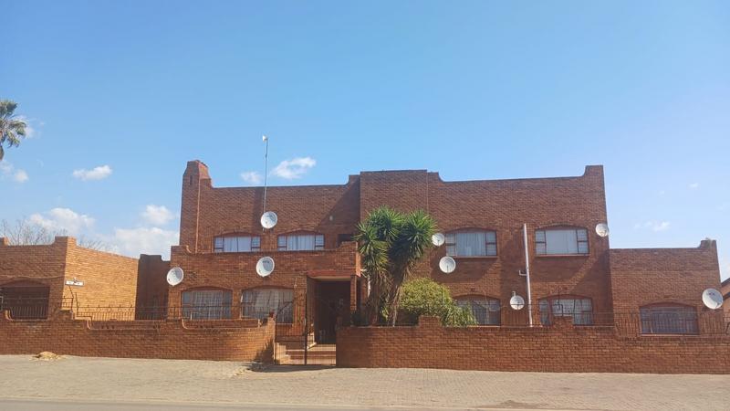 18 Bedroom Property for Sale in Hospital View Gauteng