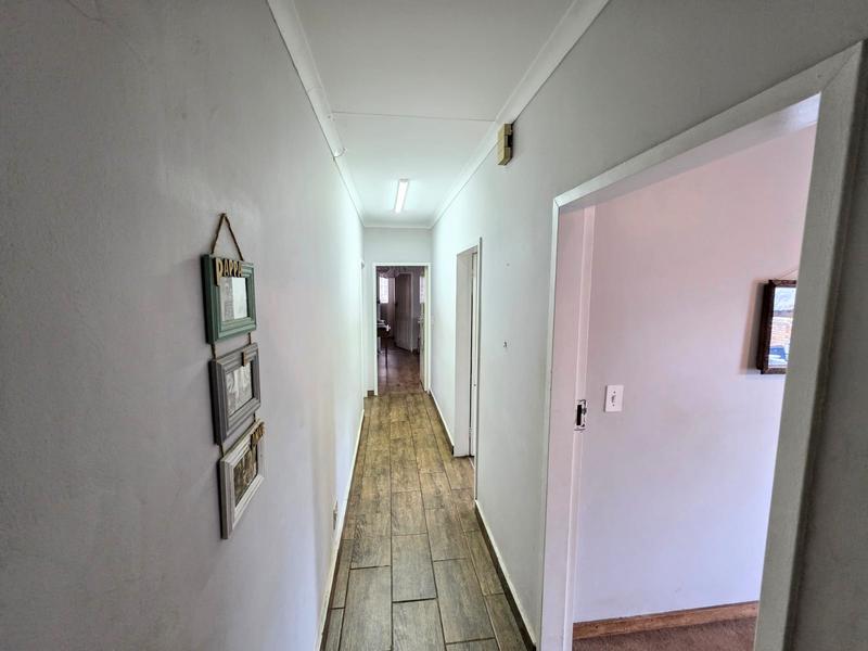 3 Bedroom Property for Sale in Eldoraigne Gauteng