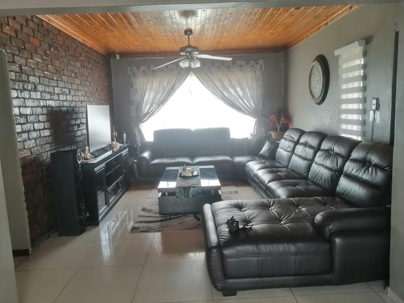 3 Bedroom Property for Sale in Karenpark Gauteng