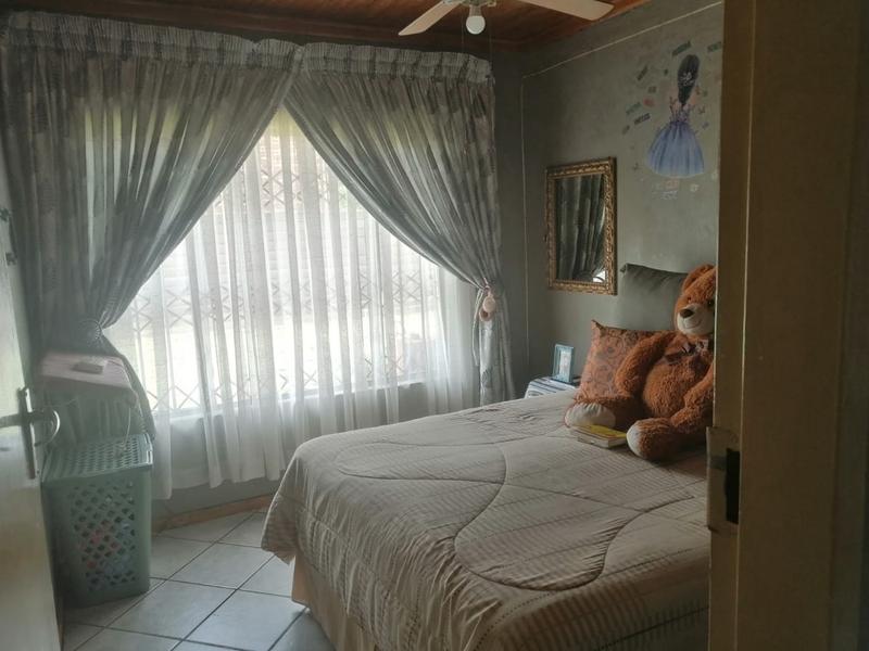 3 Bedroom Property for Sale in Karenpark Gauteng