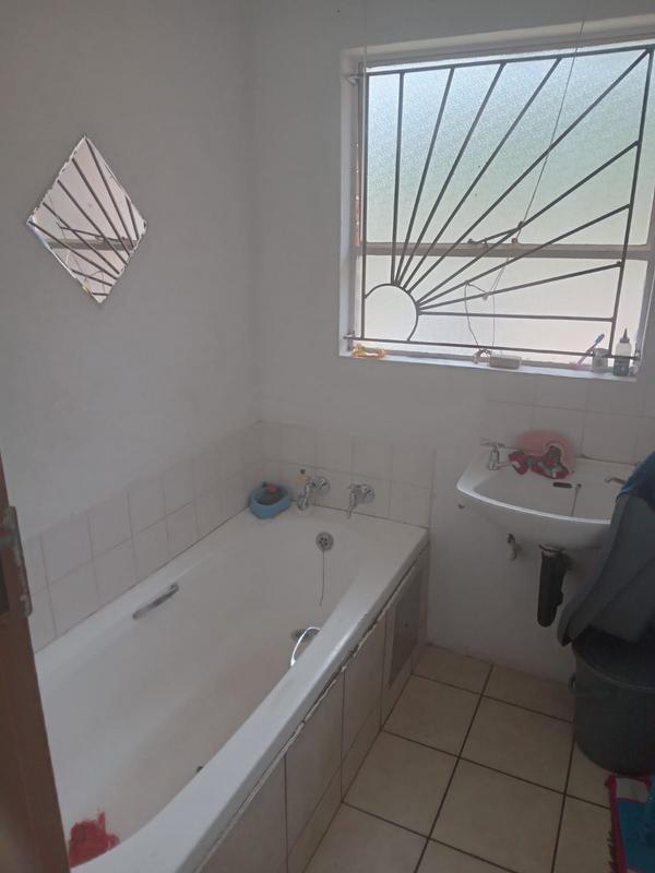 4 Bedroom Property for Sale in Naturena Gauteng