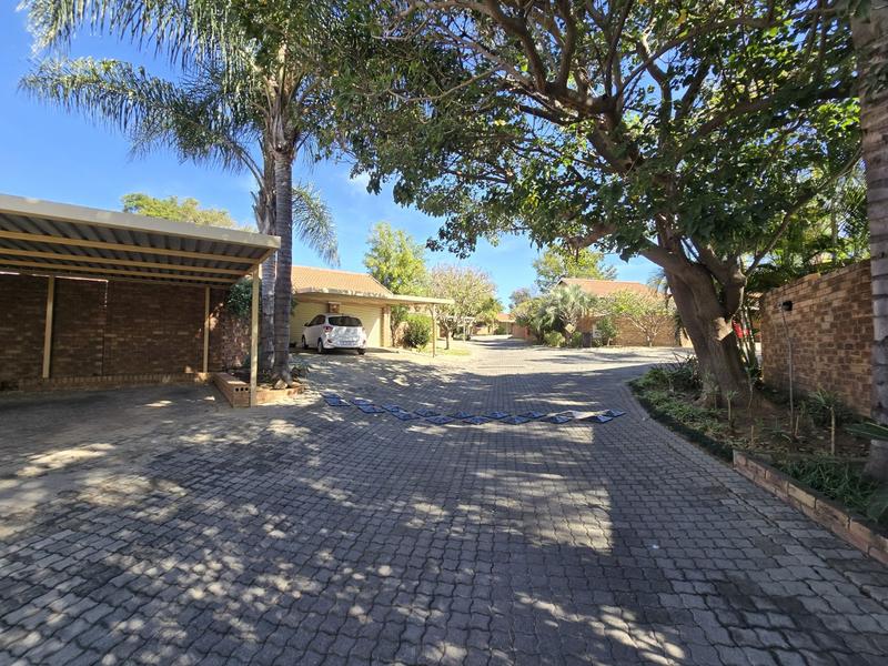 To Let 3 Bedroom Property for Rent in Equestria Gauteng
