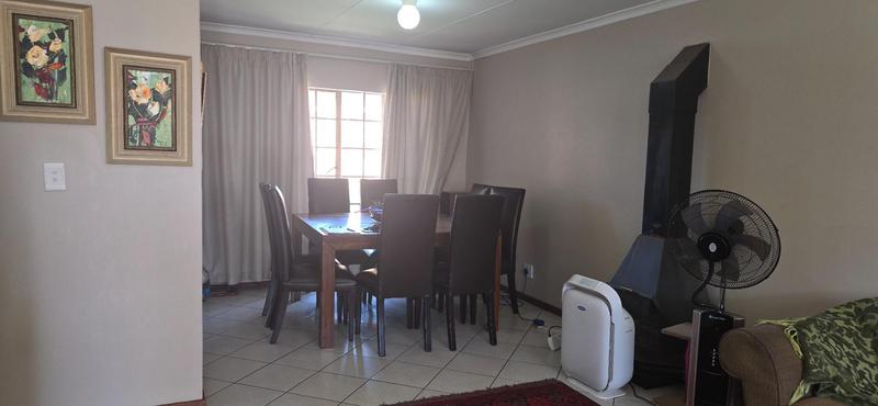 To Let 3 Bedroom Property for Rent in Equestria Gauteng