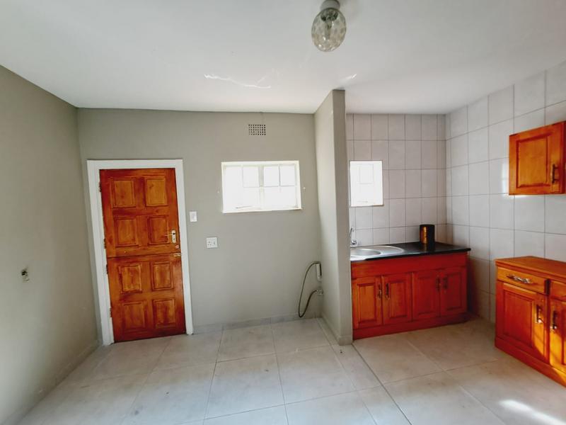 To Let 1 Bedroom Property for Rent in Sunnyridge Gauteng