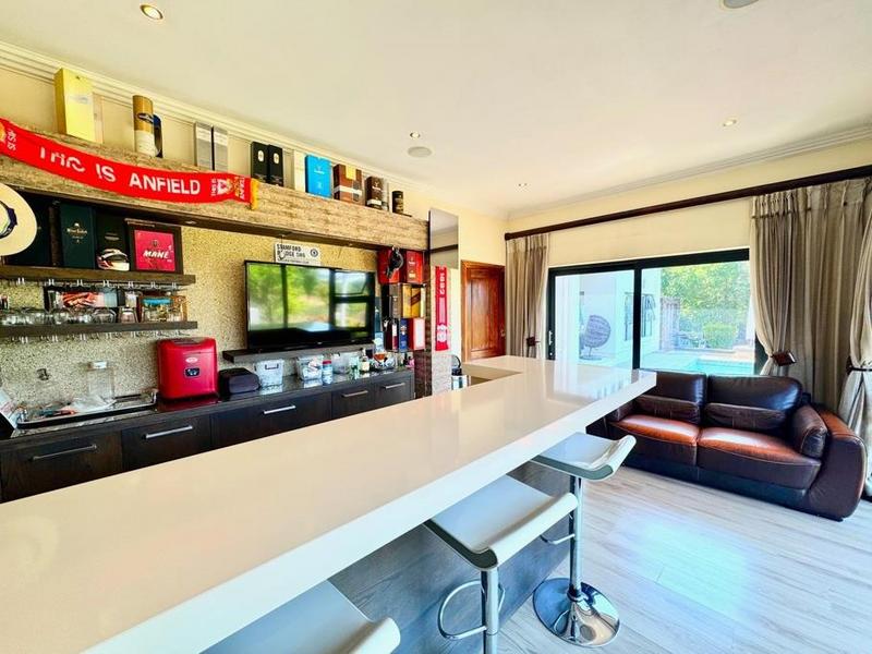 To Let 4 Bedroom Property for Rent in Waterfall Country Estate Gauteng