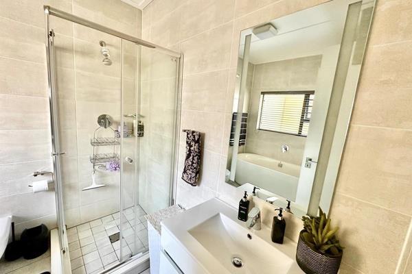 To Let 3 Bedroom Property for Rent in Waterfall Gauteng