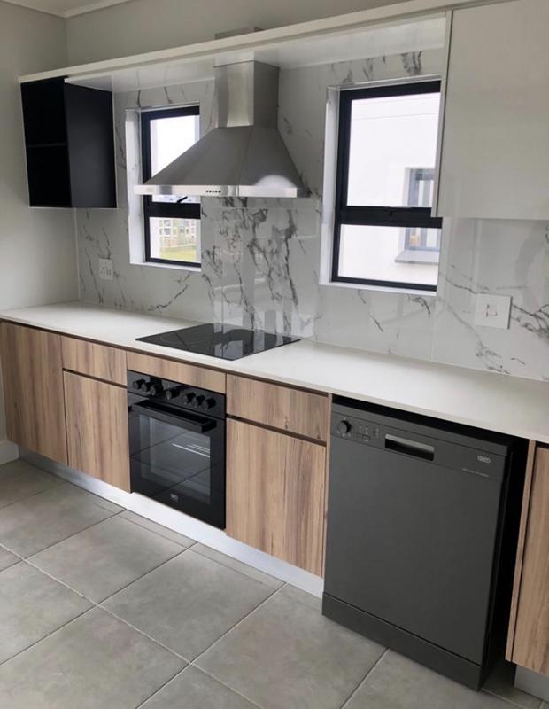 To Let 2 Bedroom Property for Rent in Waterfall Gauteng