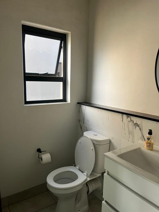 To Let 2 Bedroom Property for Rent in Waterfall Gauteng