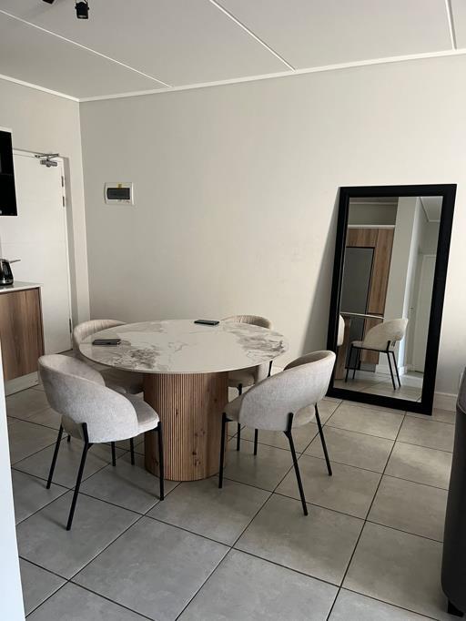 To Let 2 Bedroom Property for Rent in Waterfall Gauteng