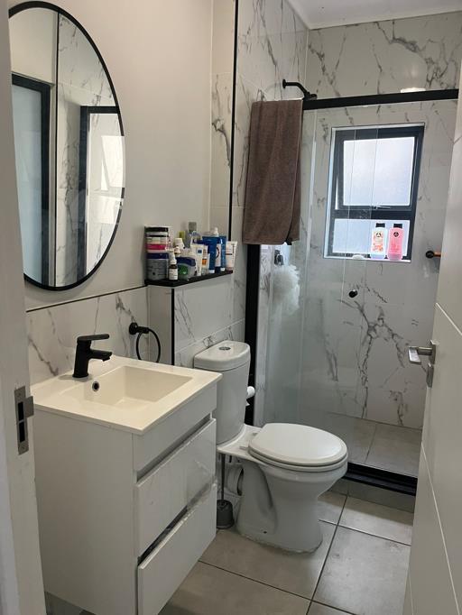 To Let 2 Bedroom Property for Rent in Waterfall Gauteng