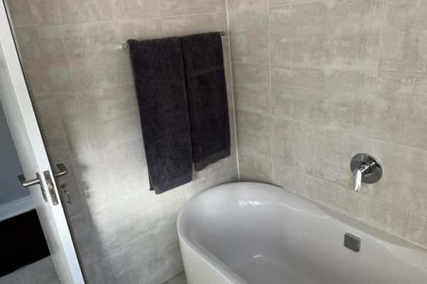 To Let 2 Bedroom Property for Rent in Waterfall Gauteng