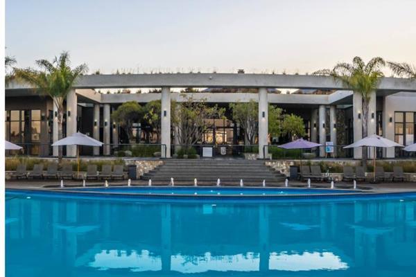 To Let 2 Bedroom Property for Rent in Waterfall Gauteng