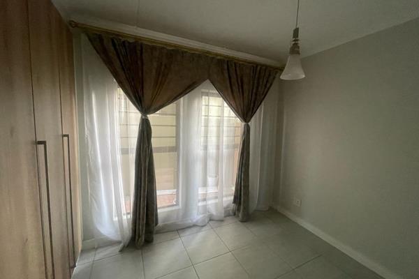 To Let 3 Bedroom Property for Rent in Waterfall Gauteng