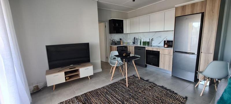 To Let 1 Bedroom Property for Rent in Waterfall Gauteng