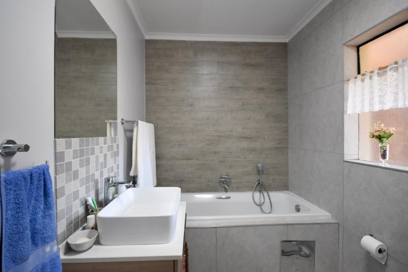 1 Bedroom Property for Sale in Golden Fields Estate Gauteng